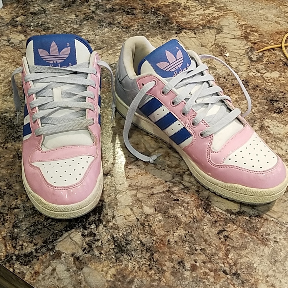Adidas 9.5 blue and pink